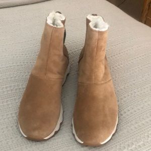 Sorel Women’s Kinetic Short Boots